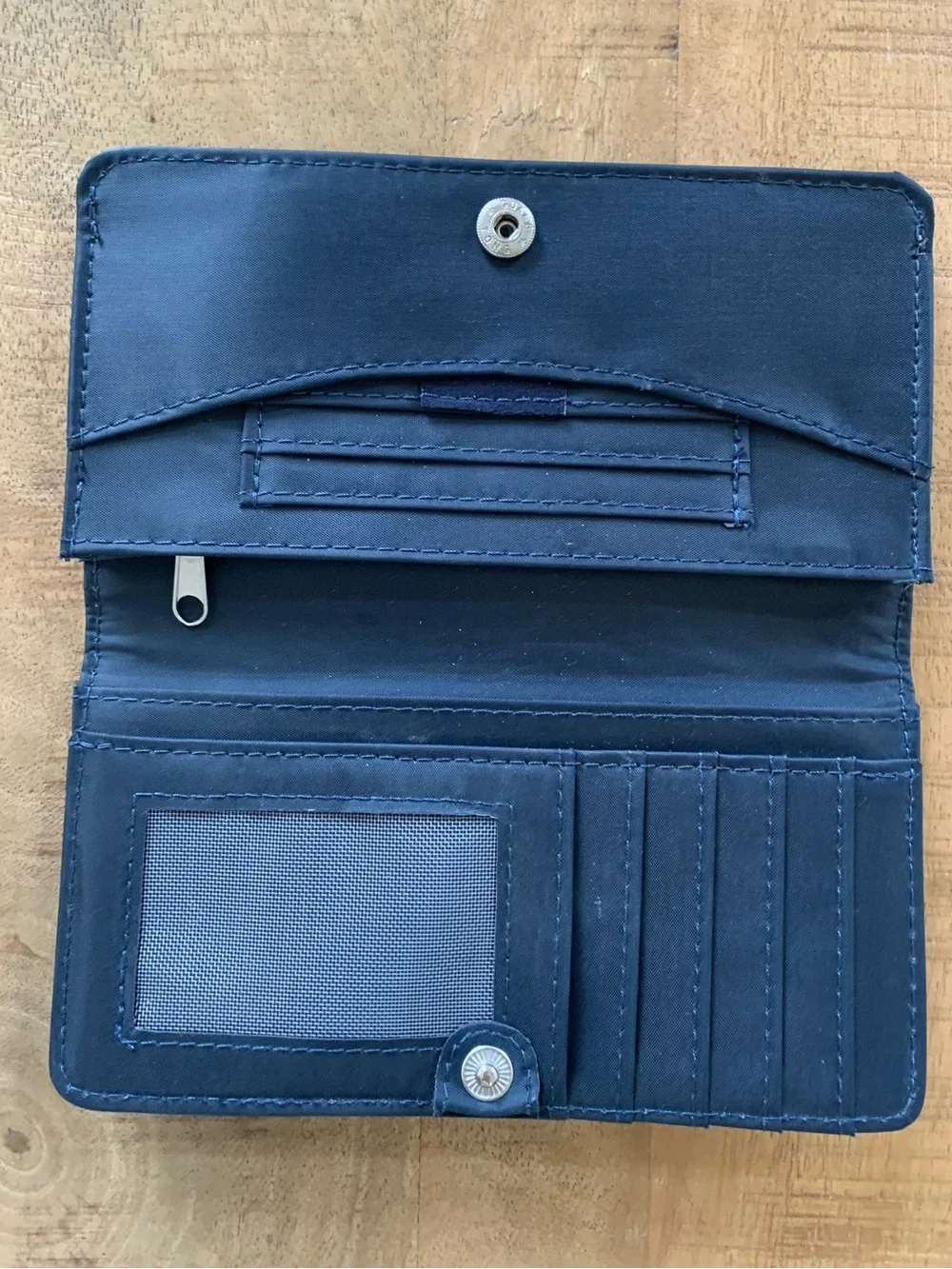 Nautica Men's Navy Embossed Wallet Card Holder like new